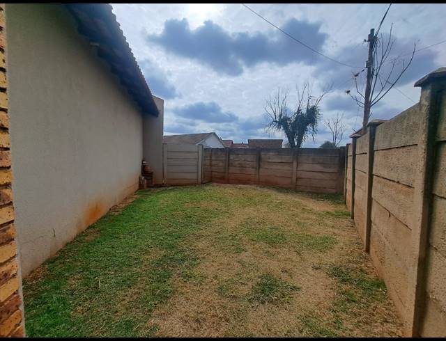 3 BEDROOM HOUSE FOR SALE IN FALCON RIDGE